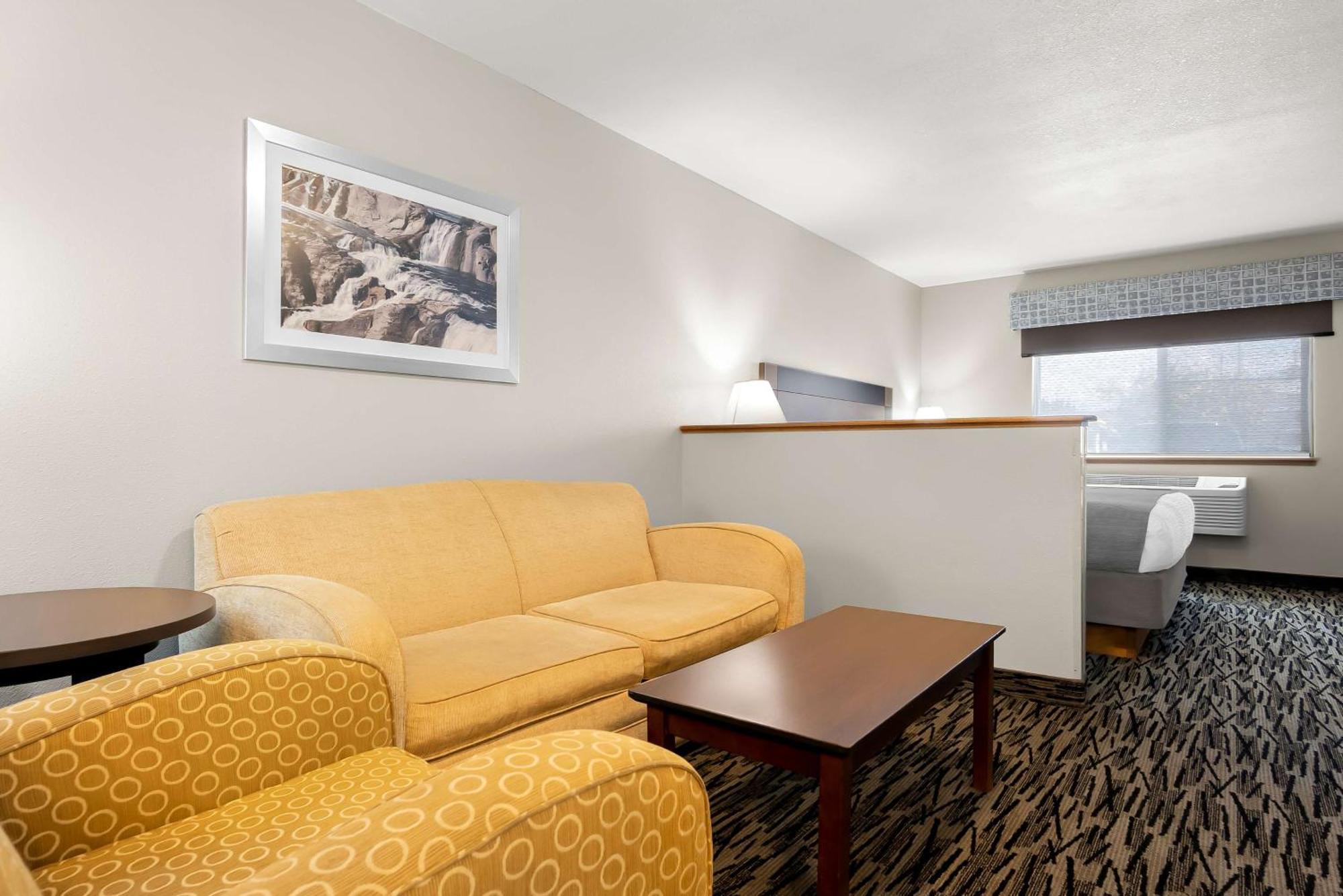 Best Western Sawtooth Inn And Suites Jerome Exterior photo